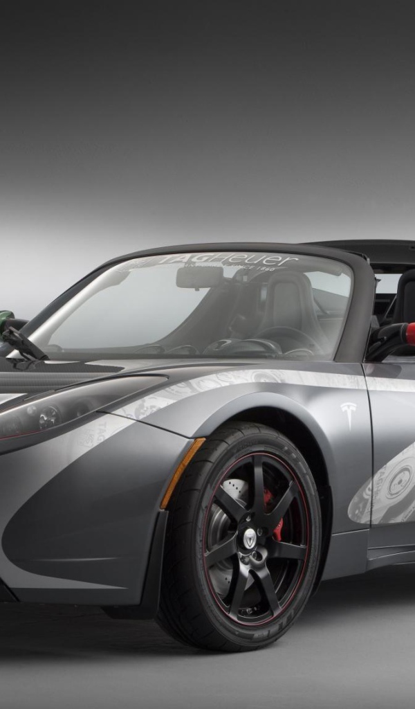 Спортивный электромобиль Tesla Roadster