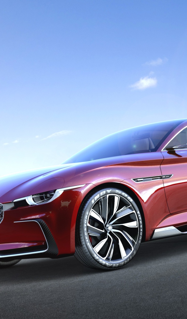 Электромобиль MG E-Motion, 2020 на фоне голубого неба