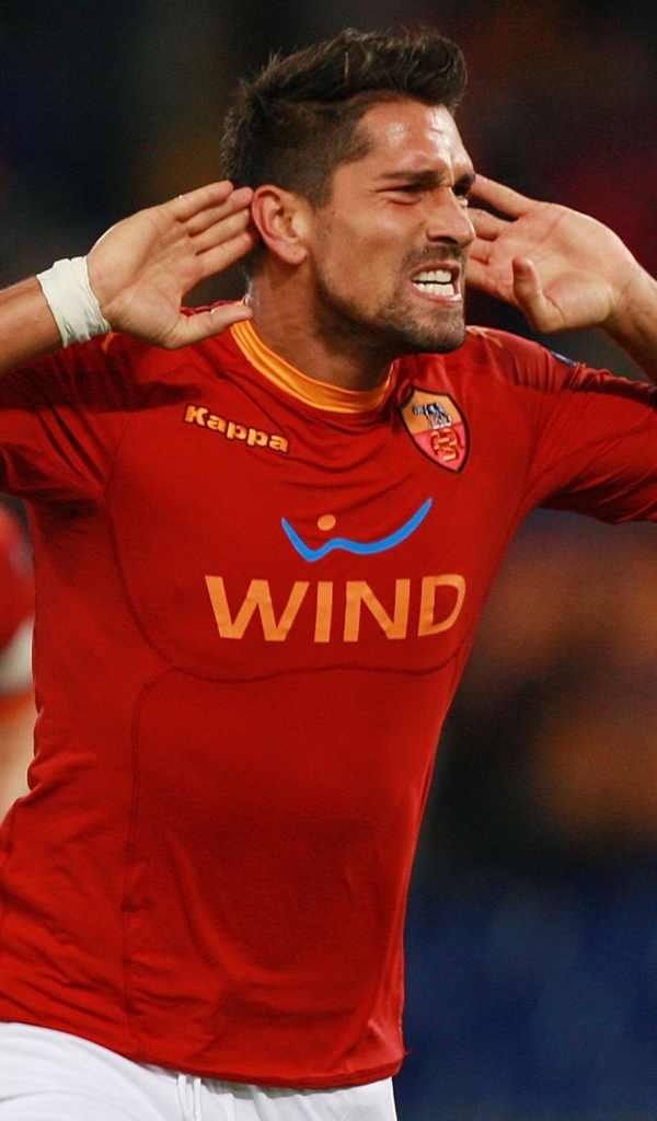 Футболист Марко Боррьелло на поле