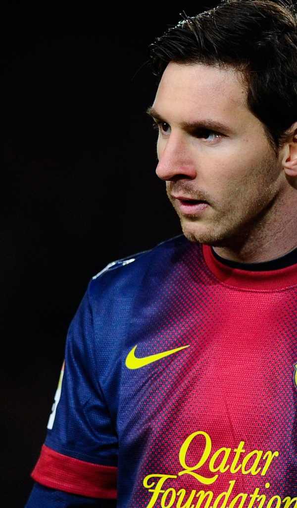 Нападающий Лионель Месси на поле