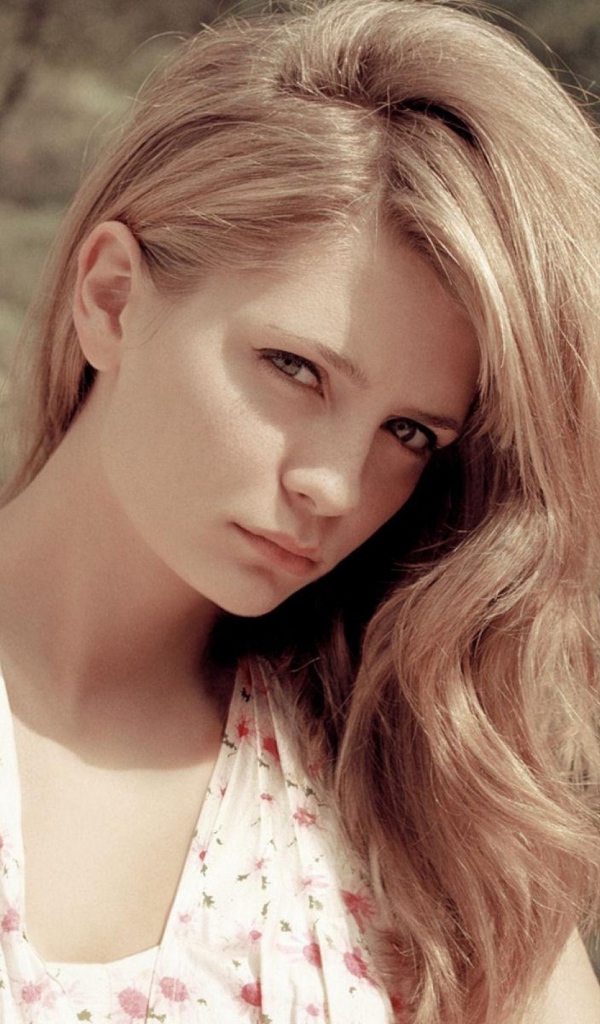 Нежная девушка, актриса Миша Бартон