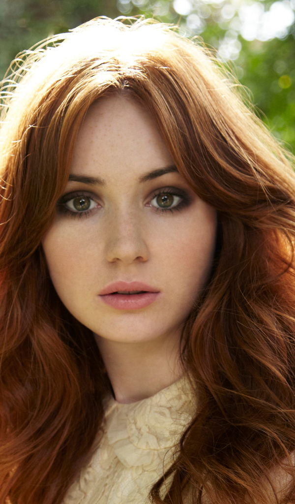 Шотландская рыжеволосая актриса Карен Гиллан 