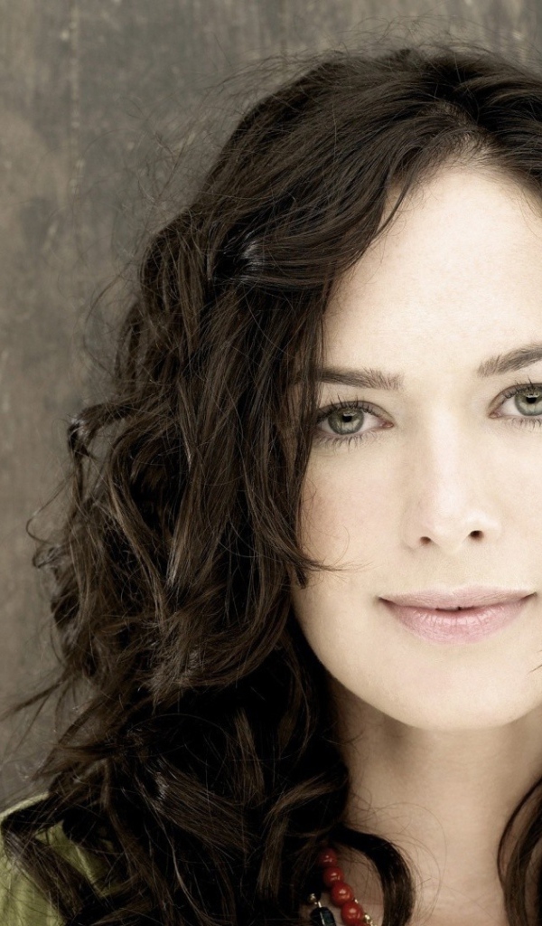 Популярная  английская актриса Лина Хиди