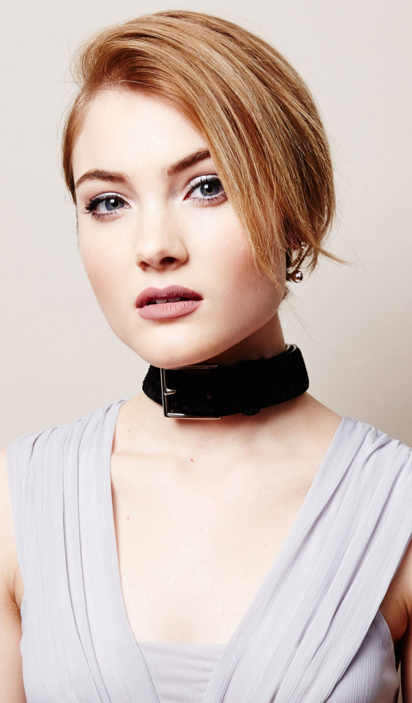 Молодая американская актриса Скайлер Сэмюэлс