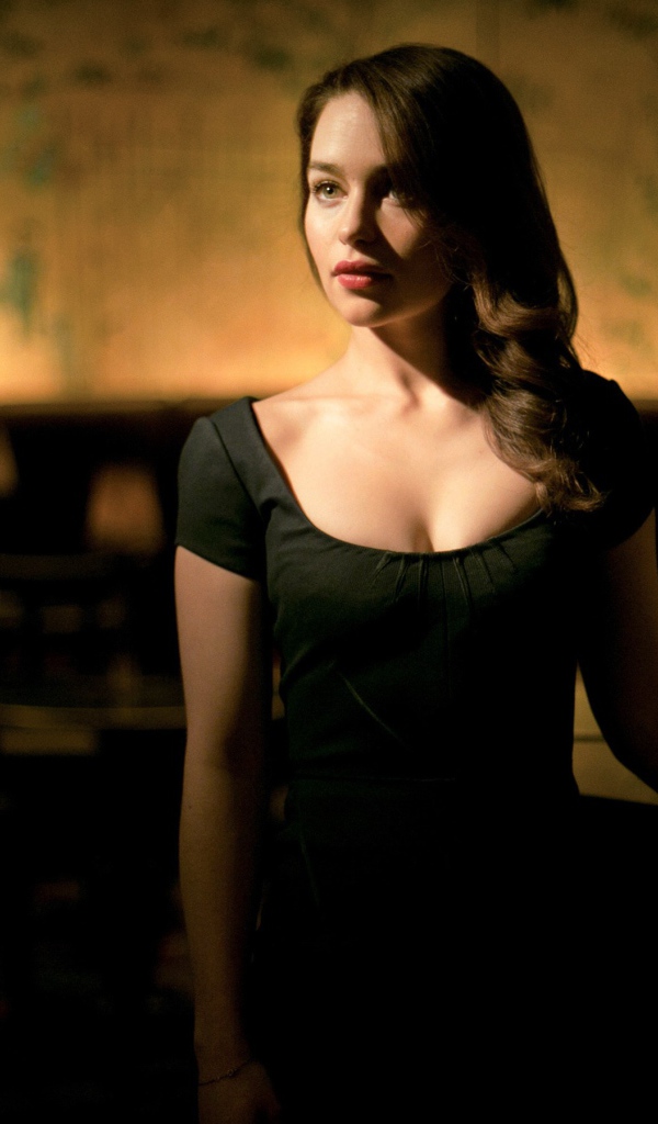 Молодая красивая актриса Эмилия Кларк 