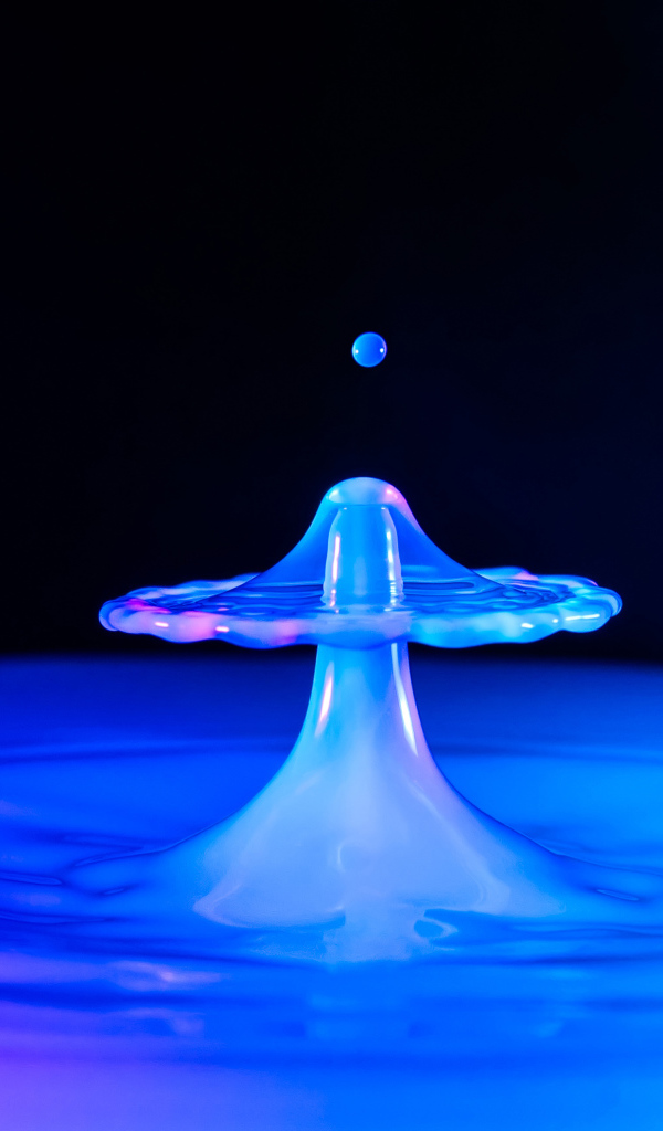 Неоновая капля в воде на черном фоне, 3д графика