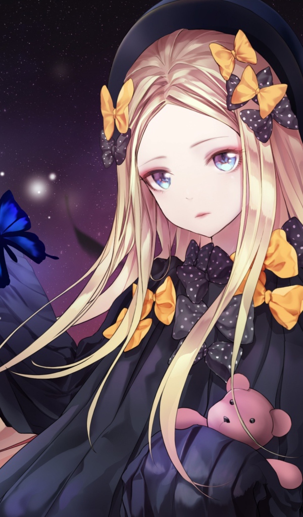 Красивая девушка аниме с бантиками в длинных волосах 