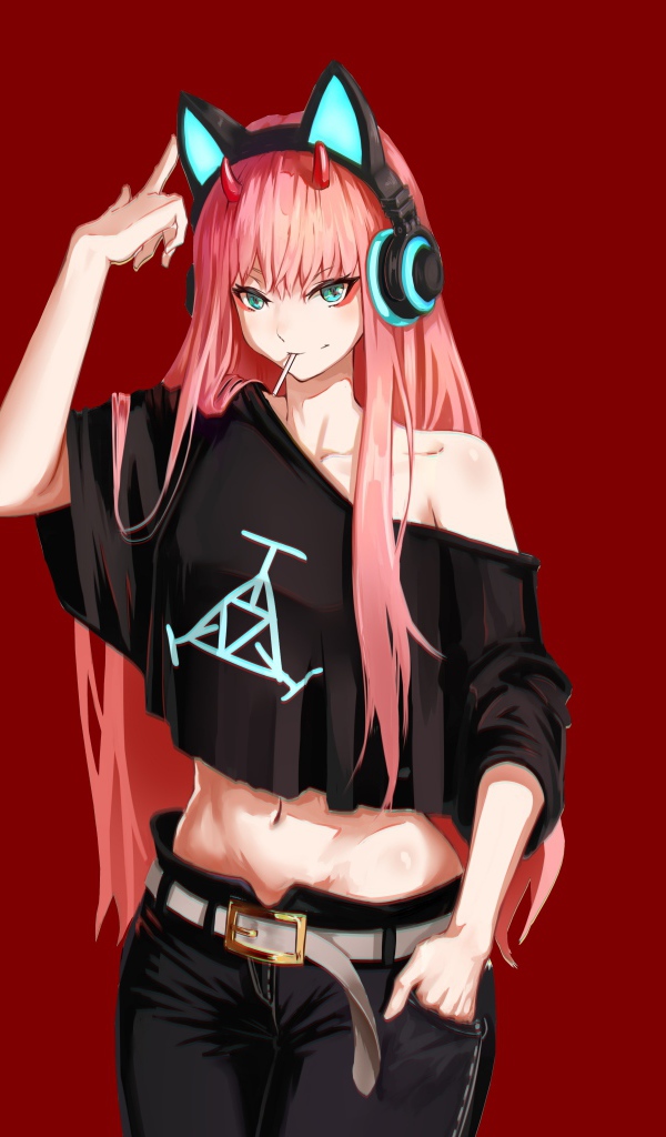 Девушка с розовыми волосами в наушниках аниме Zero Two