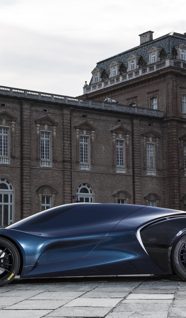 Черный спортивный автомобиль IED Syrma, вид сбоку