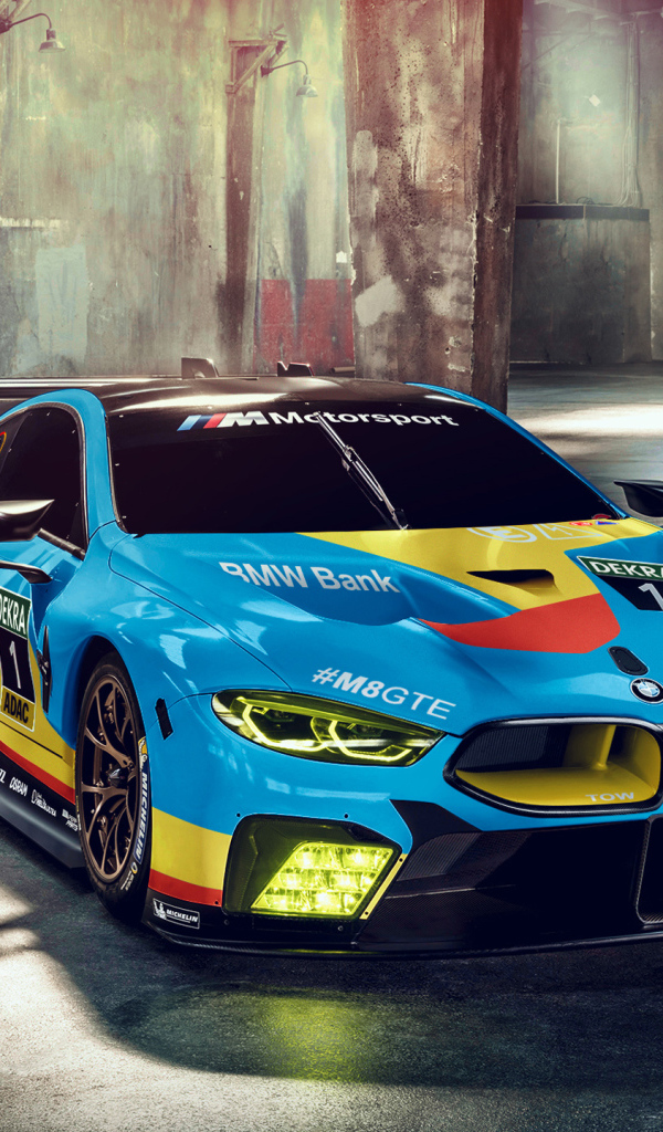 Спортивный автомобиль BMW M8 GTE, 2018