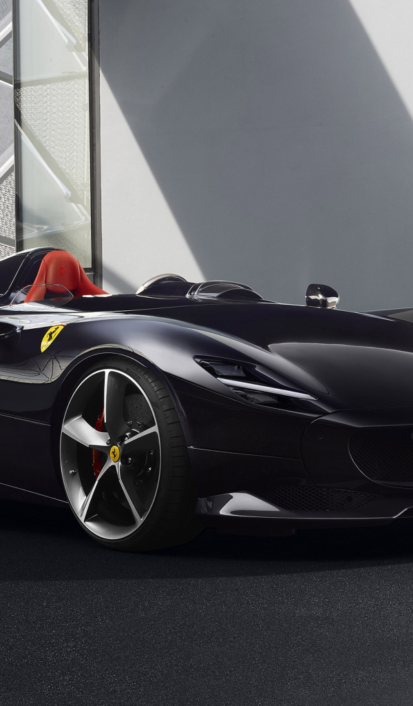 Черный кабриолет Ferrari Monza SP2  2019 года