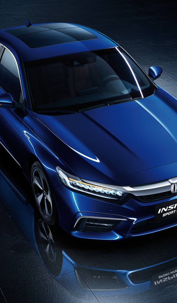 Синий автомобиль Honda Inspire Sport Hybrid 2018 года