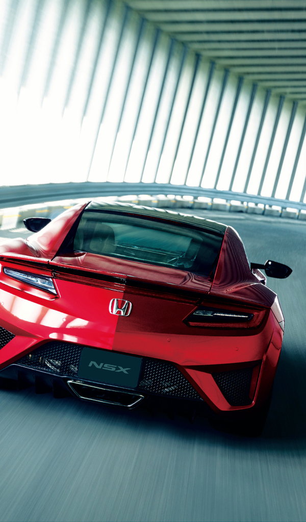 Красный автомобиль Honda NSX 2018 вид сзади