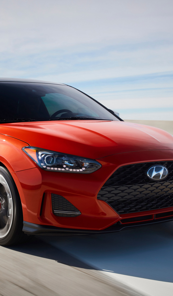 Красный автомобиль  Hyundai Veloster Turbo, 2019 года