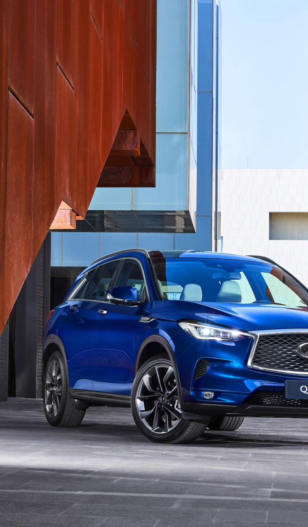 Синий внедорожник Infiniti QX50, 2018 года