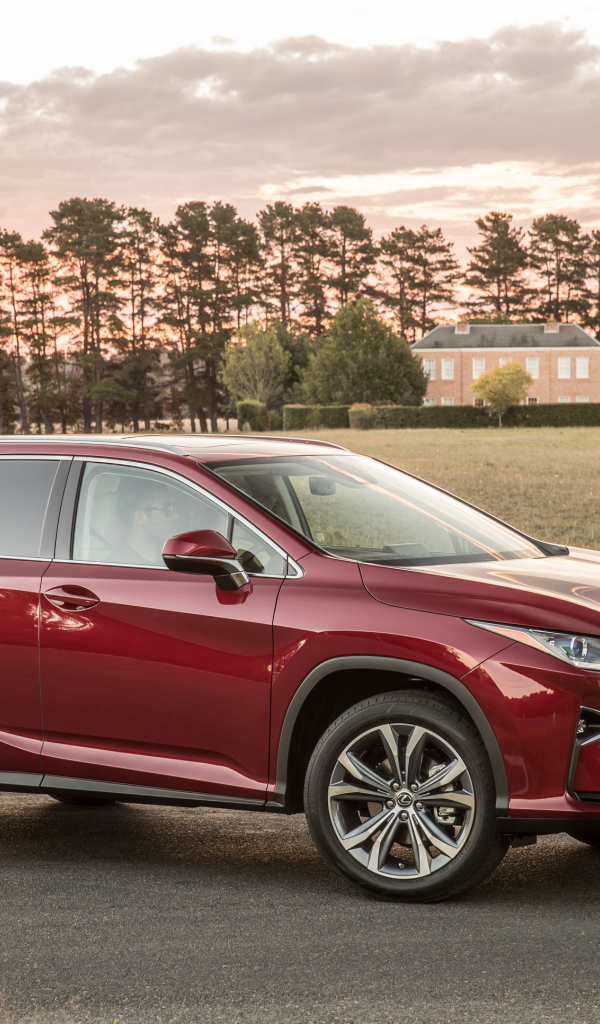 Бордовый японский автомобиль Lexus RX 350L, 2018 года