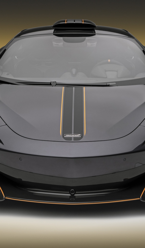 Черный суперкар McLaren 600LT, 2019 года вид спереди