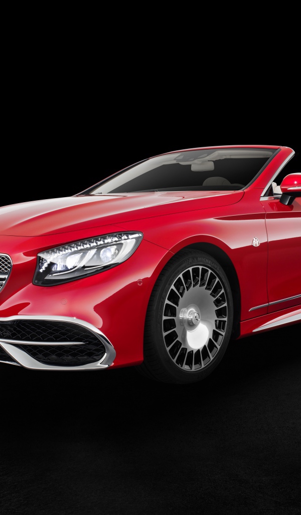 Красный кабриолет Mercedes-Maybach S650