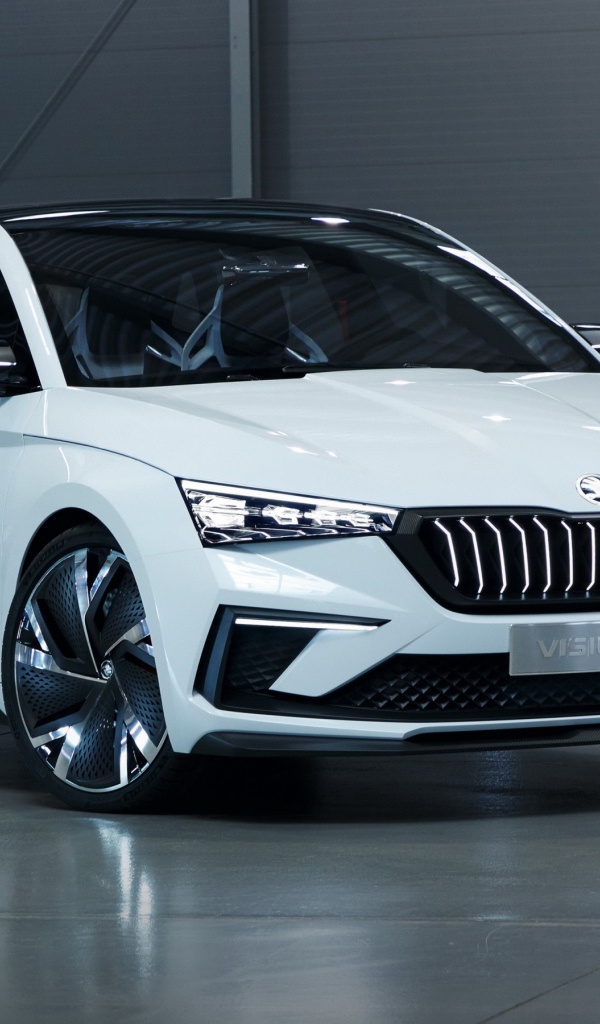 Белый автомобиль Skoda Vision RS, 2018 года