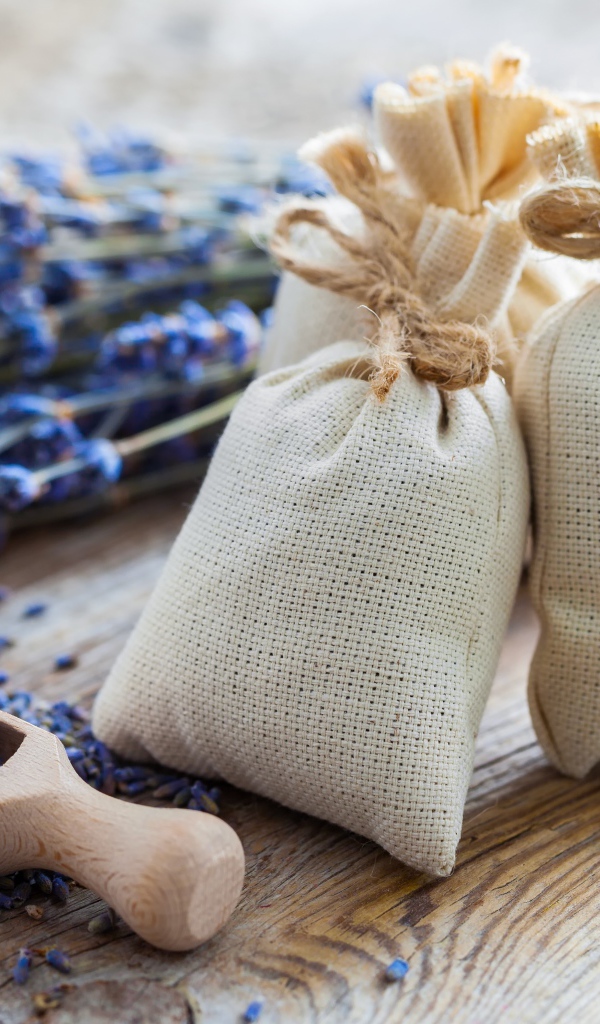 Маленькие мешочки с ароматными сухоцветами лаванды