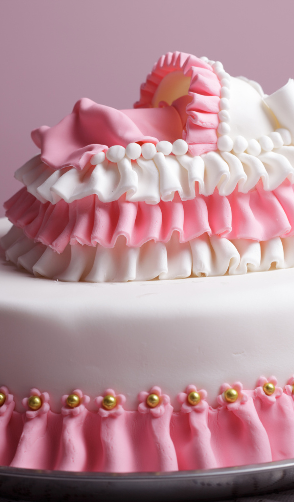 Красивый торт на рождение девочки 