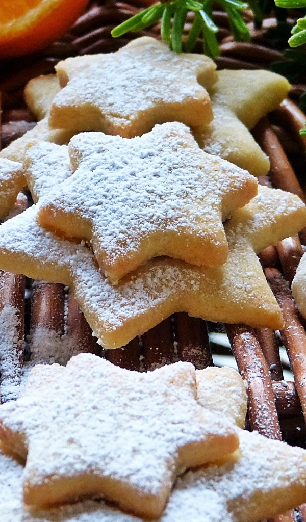 Красивое печенье звездочки с сахарной пудрой 