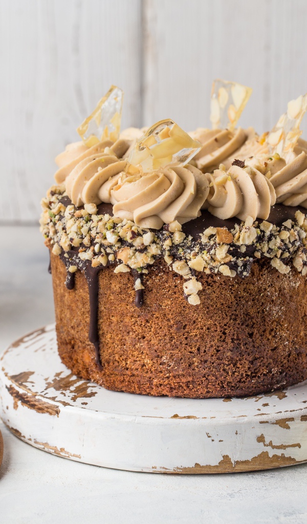 Пасхальный кулич с кремом и шоколадом 