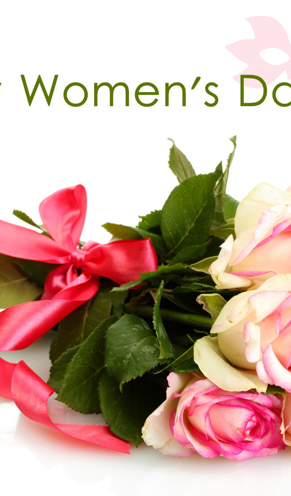 Букет роз в розовым бантиком на Международный женский день 8 марта