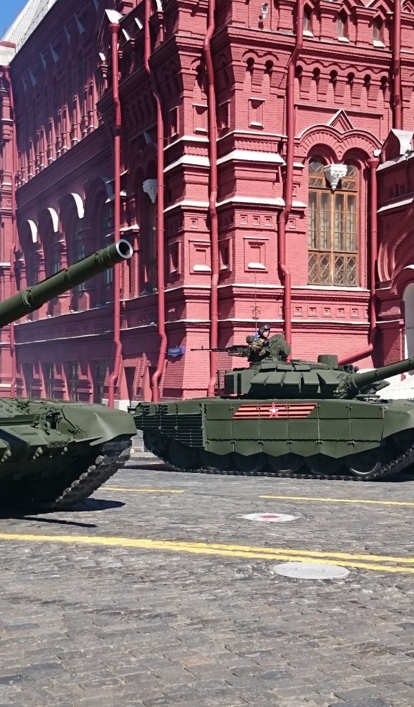 Танки Т-72 на параде Победы