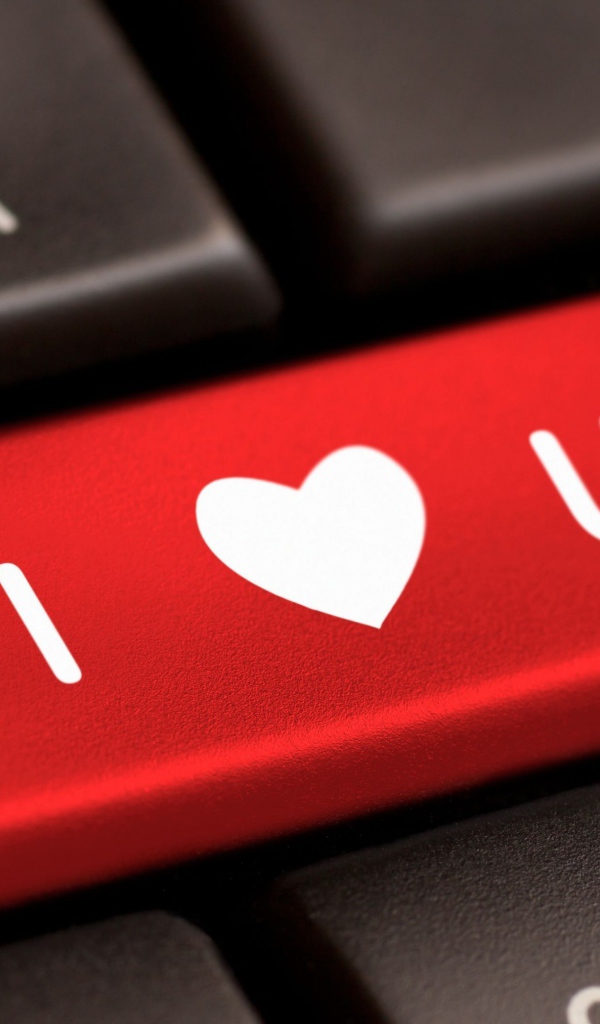 Красная кнопка I Love You на клавиатуре