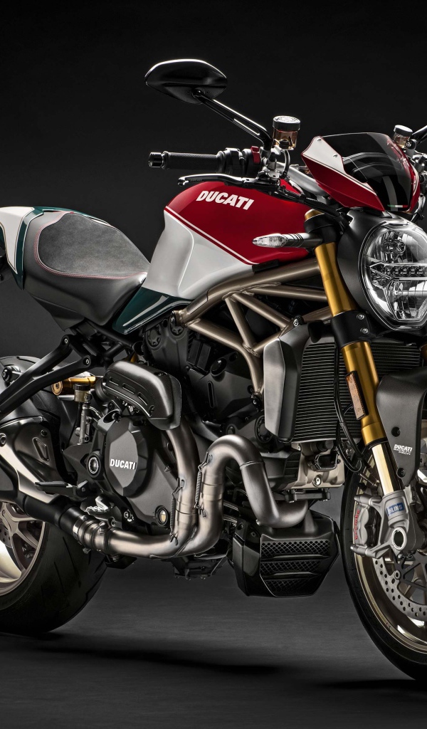 Мотоцикл Ducati Monster 1200, 2018  на сером фоне