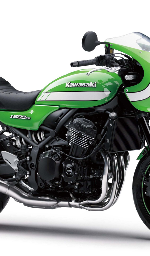 Мотоцикл Kawasaki Z900RS, 2018 на белом фоне