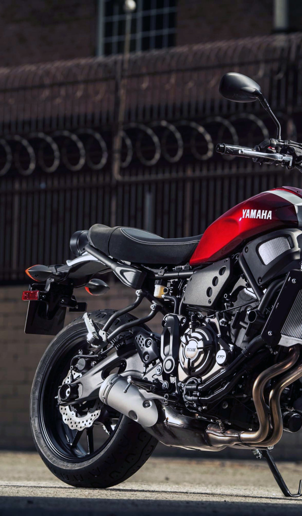 Большой мотоцикл  Yamaha XSR700, 2018