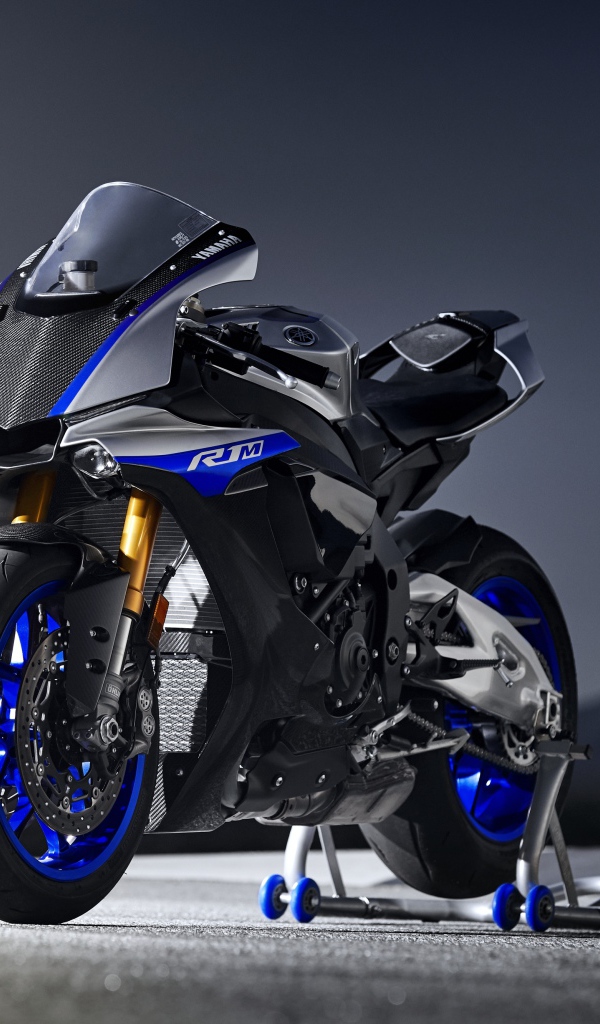 Стильный новый мотоцикл Yamaha YZF-R1M, 2018 года