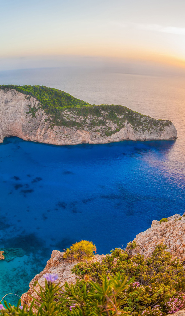 Пляж Навагио на закате солнца, Греция