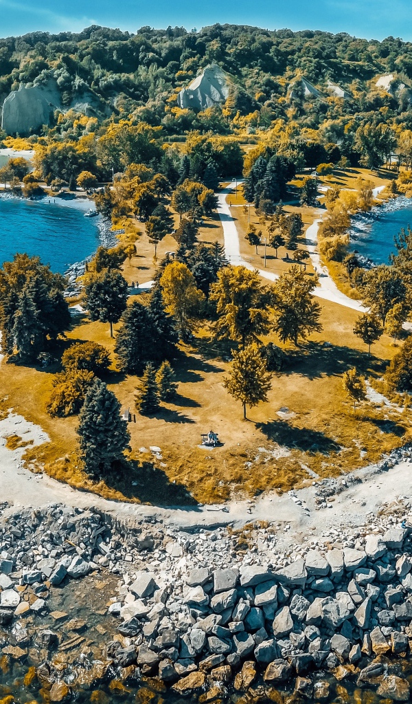 Каменный остров в  море, Торонто