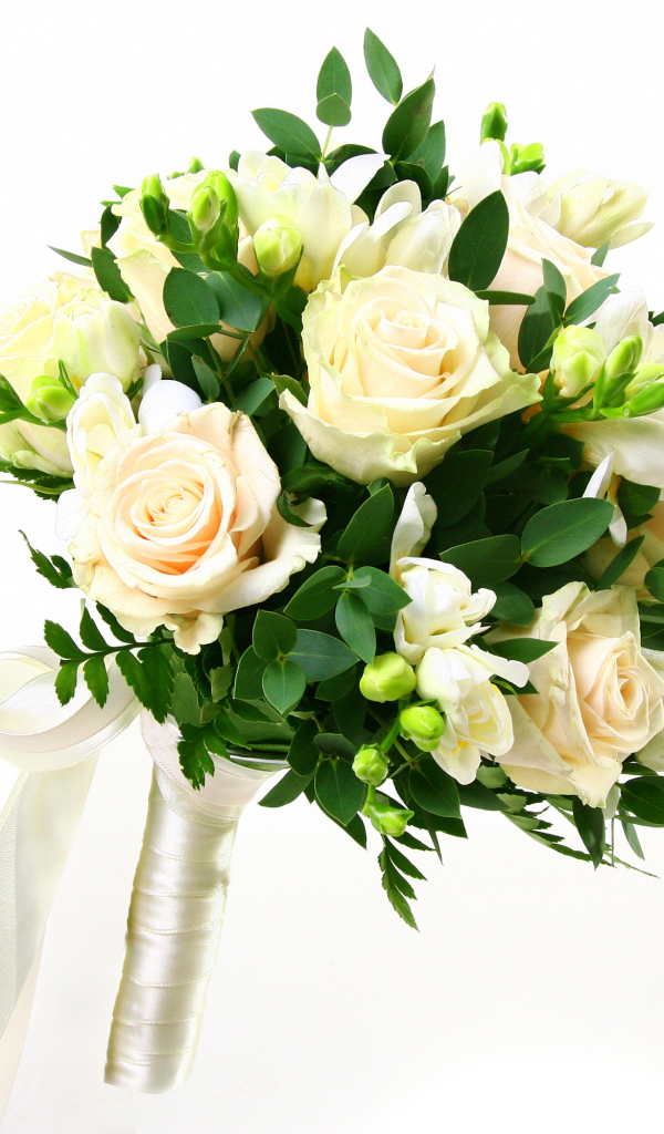 Красивый белый свадебный букет на белом фоне