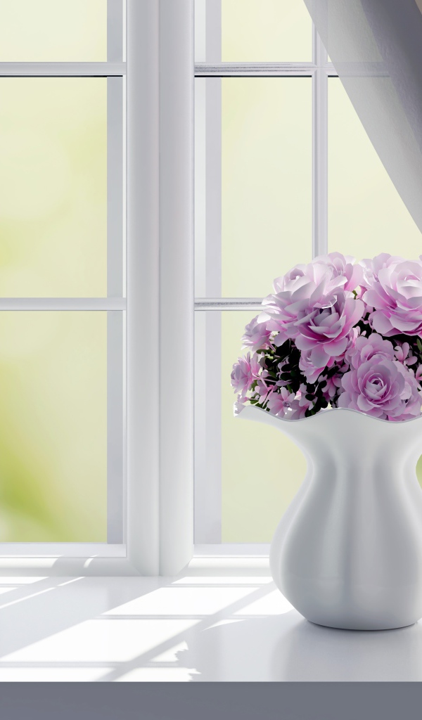 Бумажные розы в большой белой вазе стоят на окне