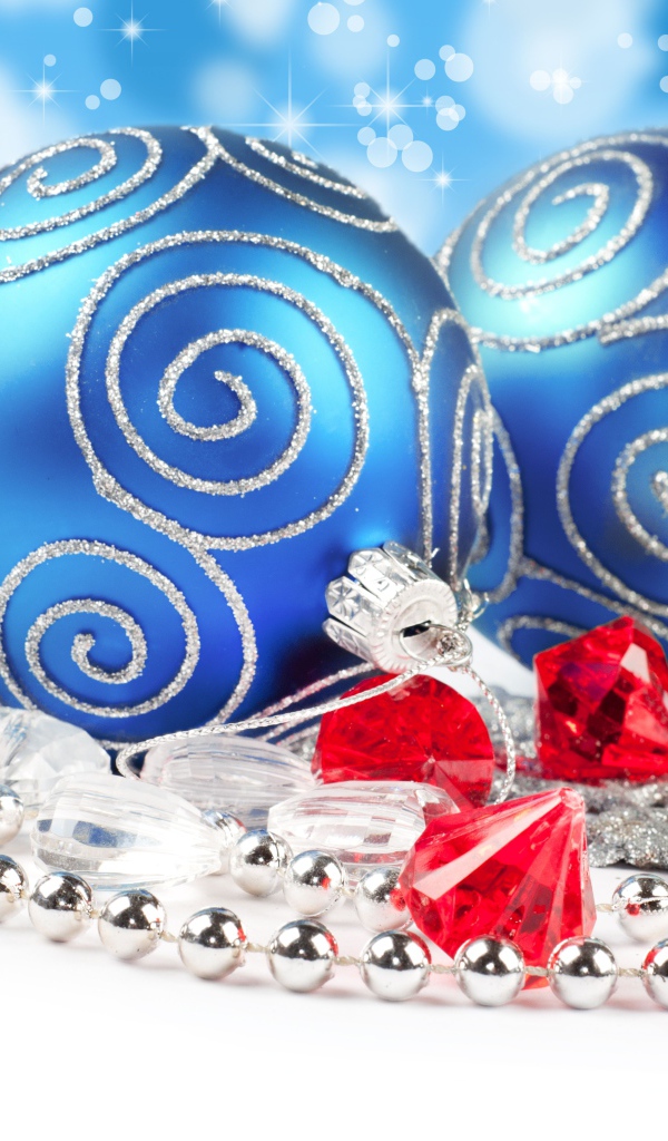 Красивые большие елочные шары с бусами 