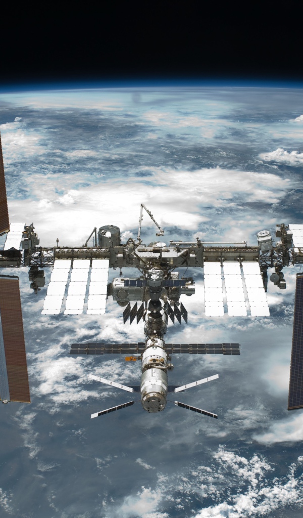 Космическая станция над планетой Земля