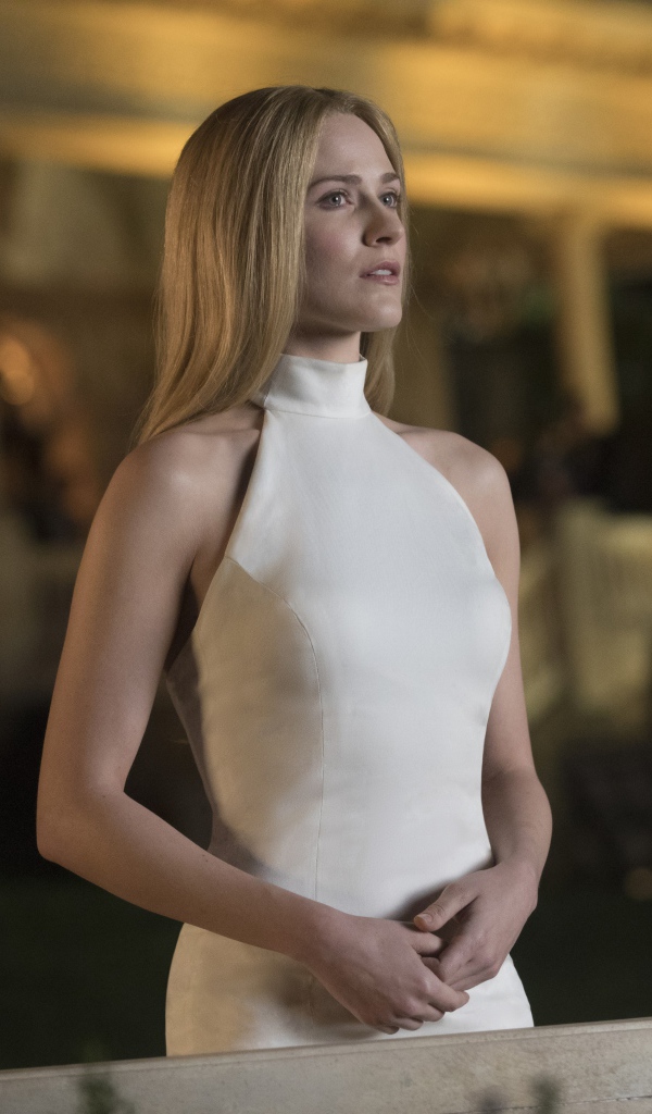 Американская актриса Эван Рэйчел Вуд в белом платье