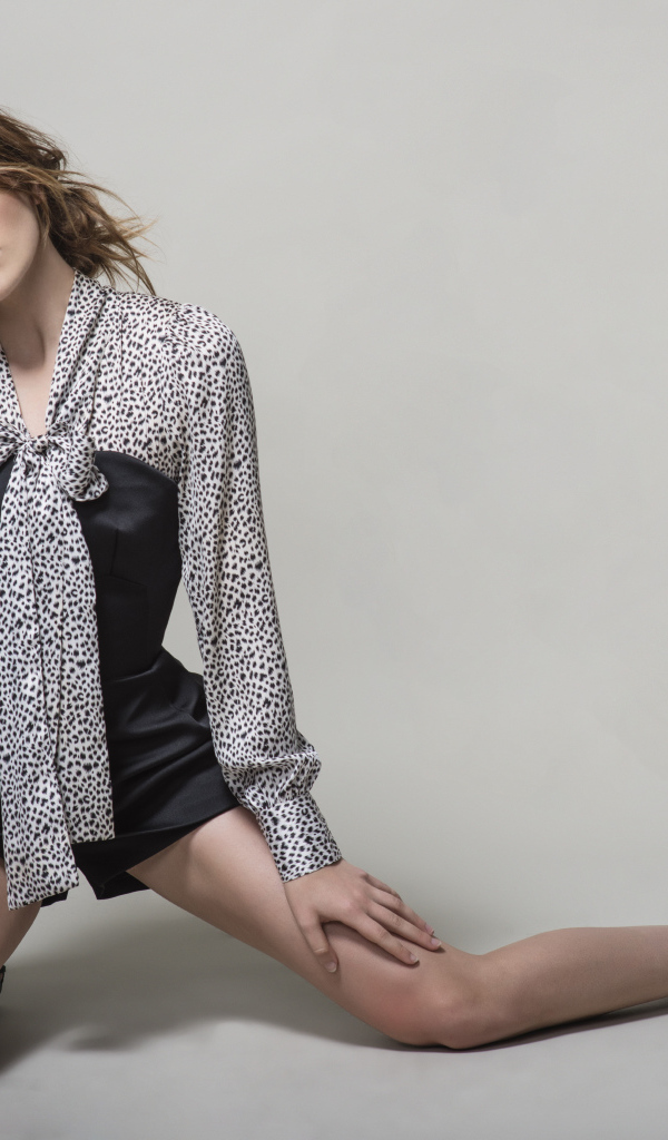 Американская актриса, певица Элисон Стоунер