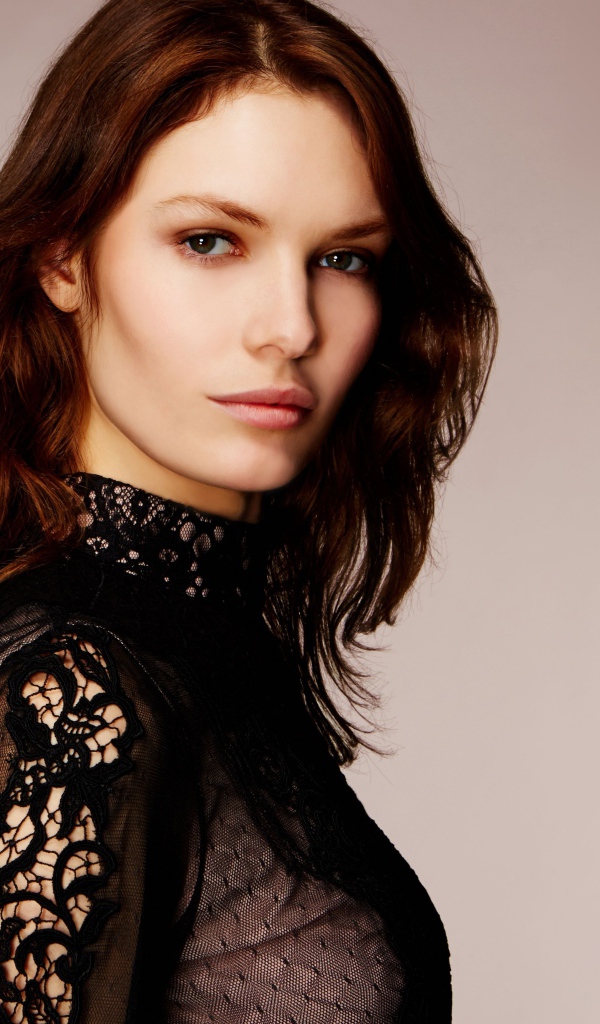 Красивая актриса Аннабелл Стивенсон