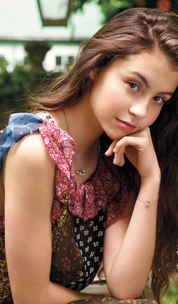 Красивая девушка Кери Зета-Дуглас