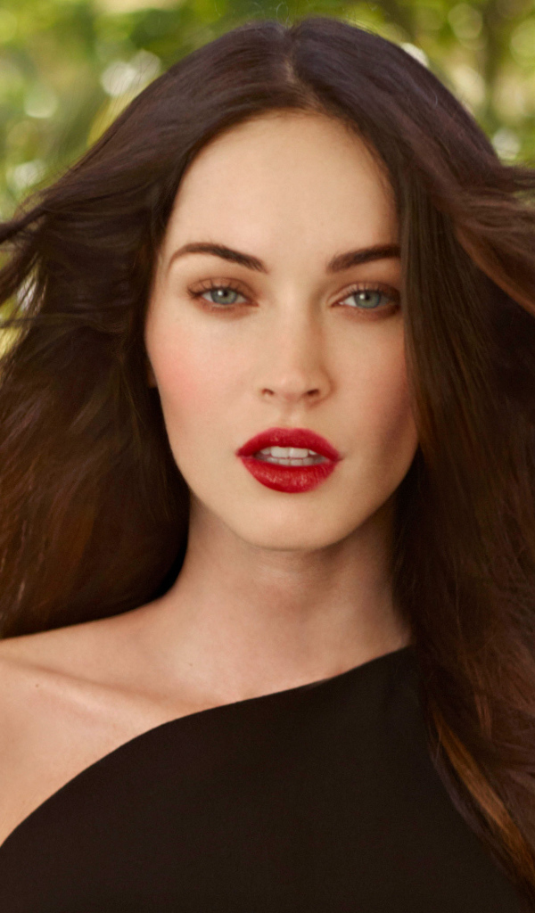 Яркая стильная актриса Меган Фокс