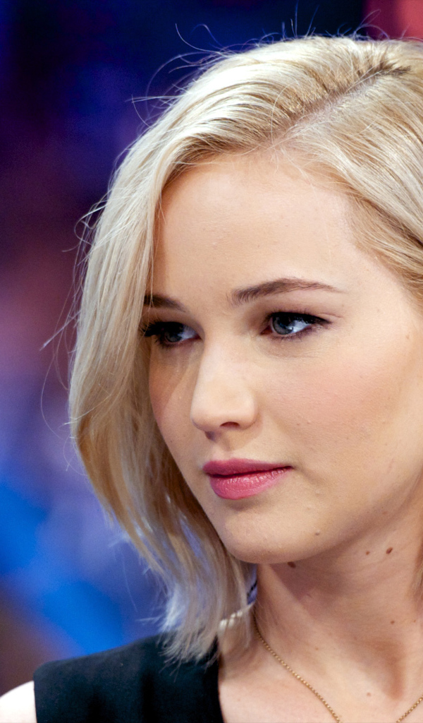 Нежная блондинка, актриса Дженнифер Лоуренс
