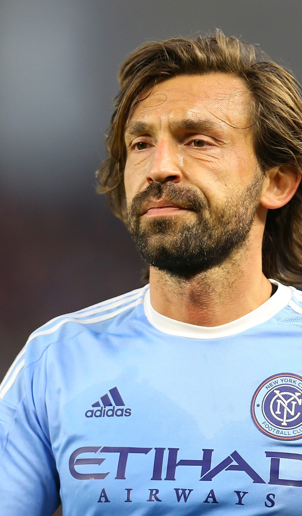 Футболист, центральный полузащитник Андреа Пирло