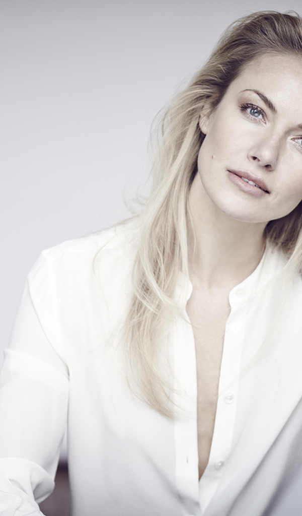 Французская голубоглазая актриса Мелани Лоран