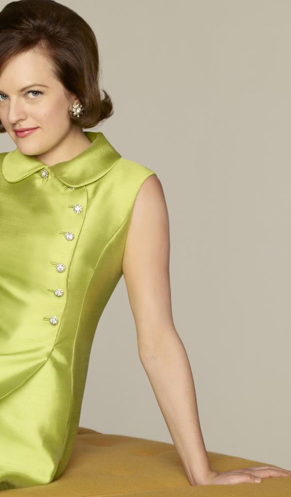 Стильная актриса Элизабет Мосс в красивом платье