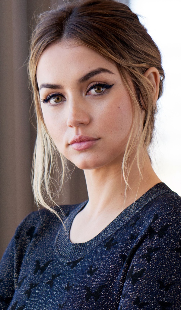 Молодая актриса Ана де Армас